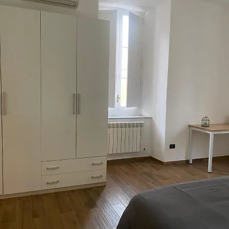 Via Rivocati 108 아파트