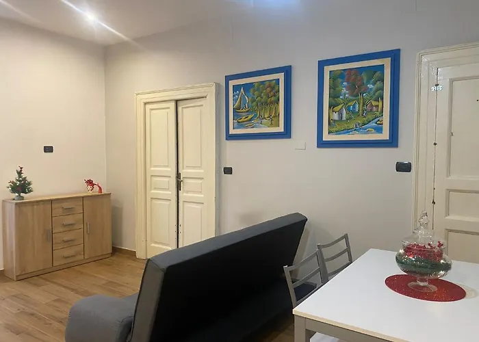 Via Rivocati 108 Lägenhet