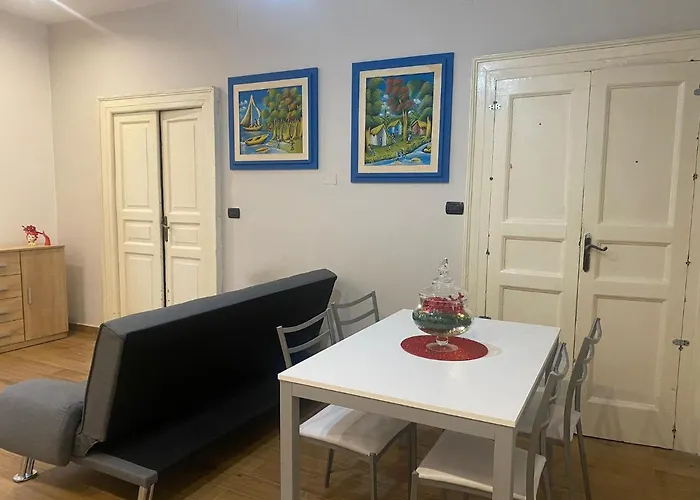 Via Rivocati 108 Lägenhet *